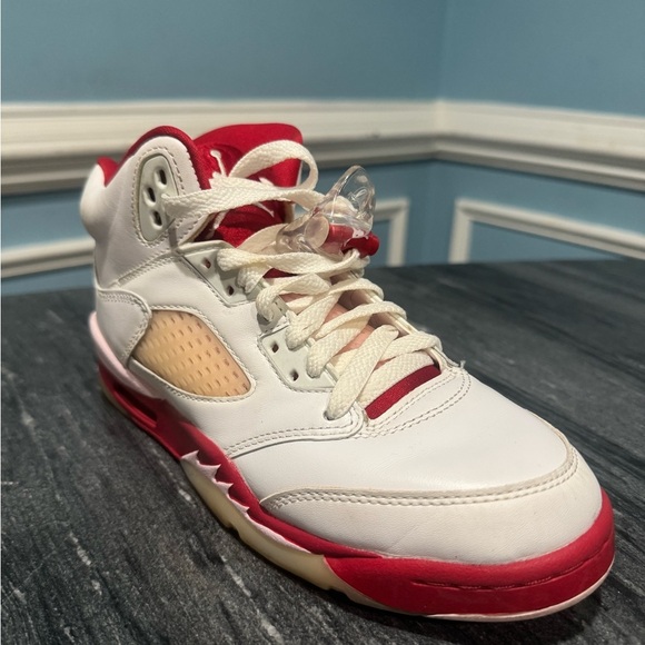 Jordan Kids Sneakers White and Red - Picture 8 of 14